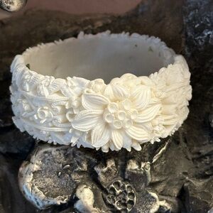 🤍 50s 60s Vintage floral Celluloid Hinge Bracelet EUC RARE Jackie O Mad Men